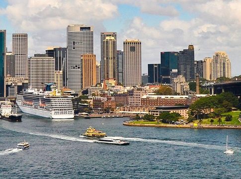 Australia 2026 programs opportunities including scholarships fellowships summer and winter schools PhD and research programs
